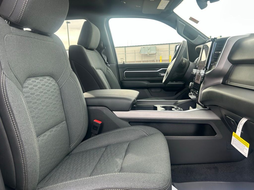 2026 RAM Ram 1500 1500 BIG HORN CREW CAB 4X4 5'7' BOX