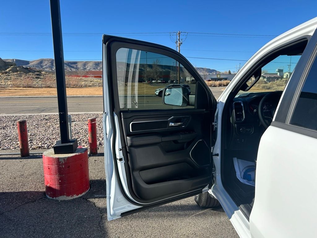 2026 RAM Ram 1500 1500 LAIE CREW CAB 4X4 5'7' BOX