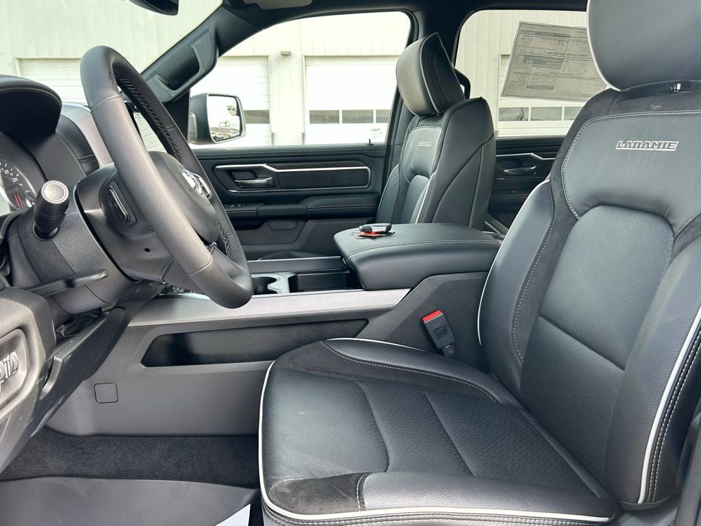 2026 RAM Ram 1500 1500 LAIE CREW CAB 4X4 5'7' BOX