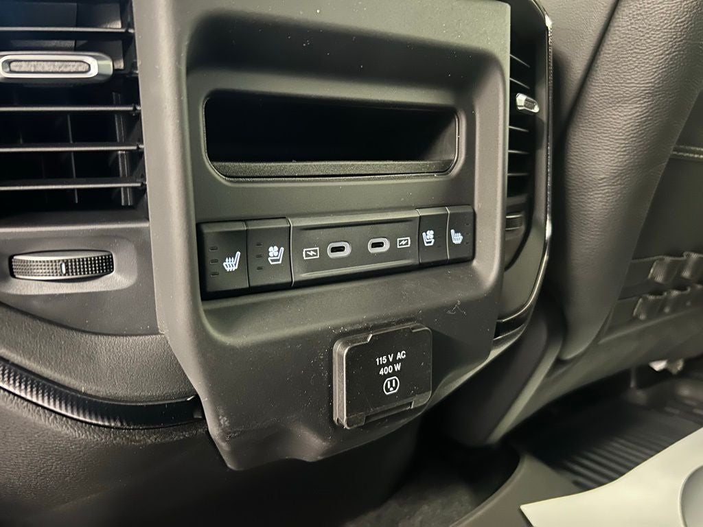 2026 RAM Ram 1500 1500 RHO CREW CAB 4X4 5'7' BOX