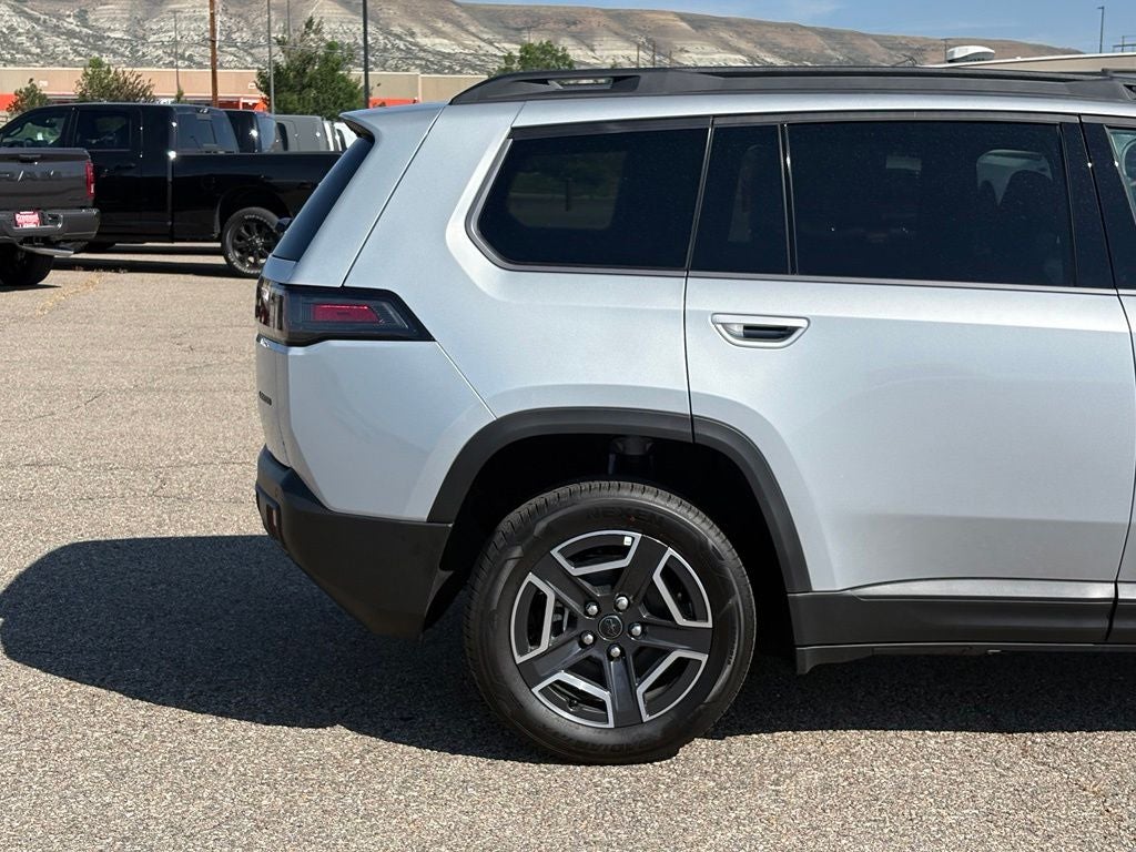 2026 Jeep Cherokee Laredo Hybrid
