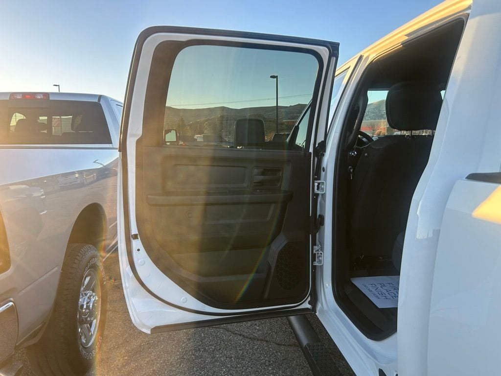 2026 RAM Ram 3500 3500 TRADESMAN CREW CAB 4X4 8' BOX