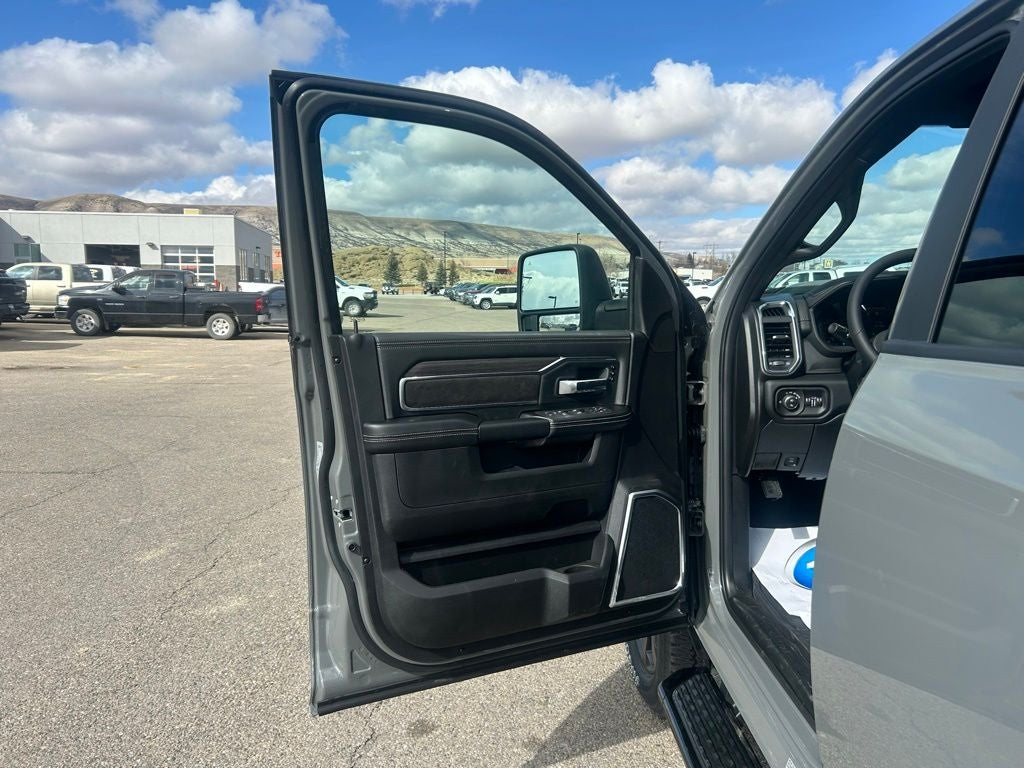 2026 RAM Ram 3500 3500 LAIE CREW CAB 4X4 8' BOX