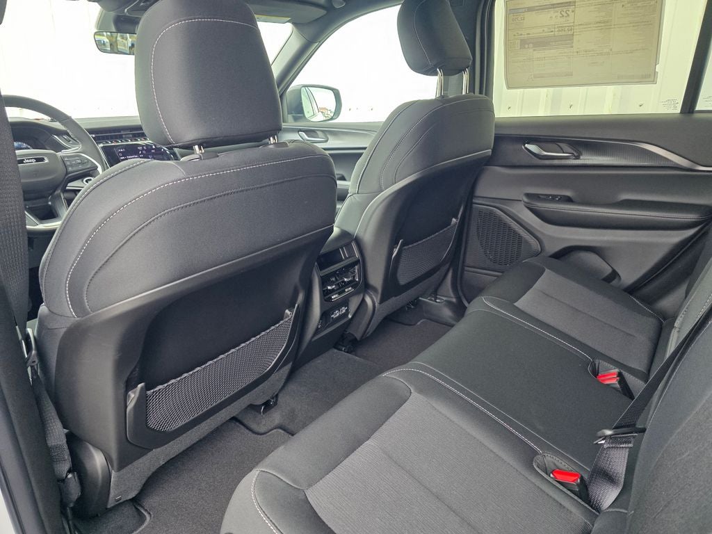 2026 Jeep Grand Cherokee Laredo X
