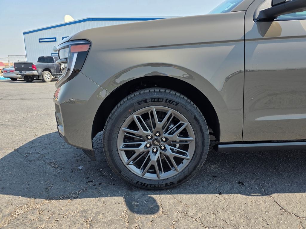 2027 Ford Expedition Max Platinum