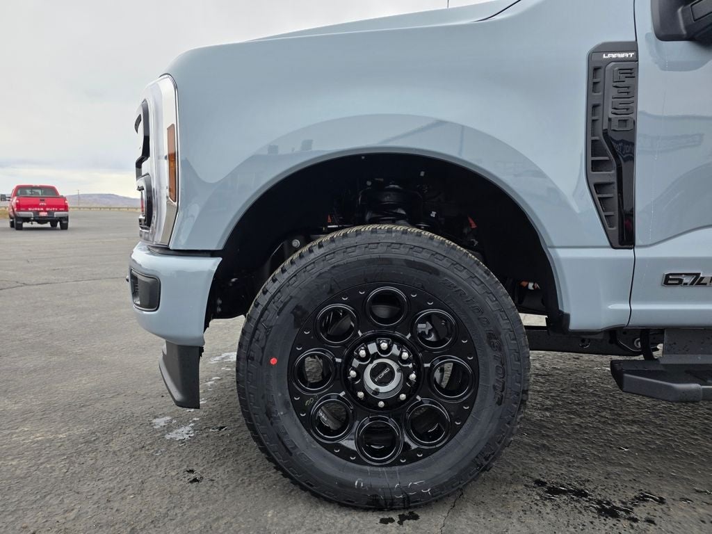 2026 Ford F-350SD Lariat Black Appearance Pkg