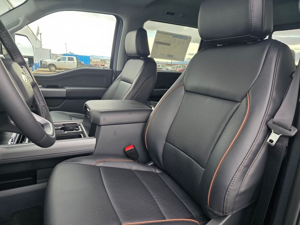 2026 Ford F-350SD Lariat Black Appearance Pkg