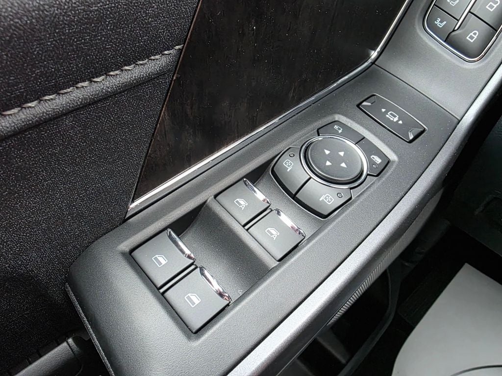 2026 Ford F-350SD Lariat Black Appearance Pkg