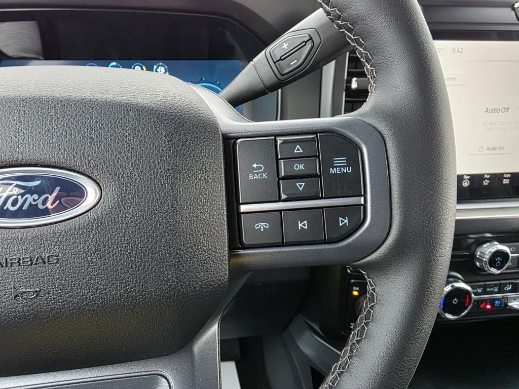 2026 Ford F-350SD Lariat Black Appearance Pkg