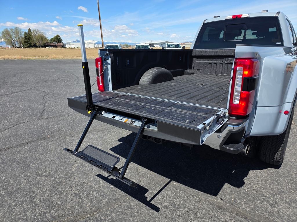 2026 Ford F-350SD Lariat DRW
