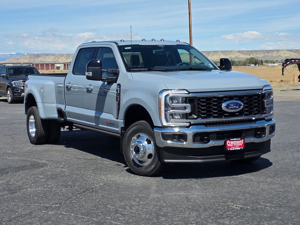 2026 Ford F-350SD Lariat DRW