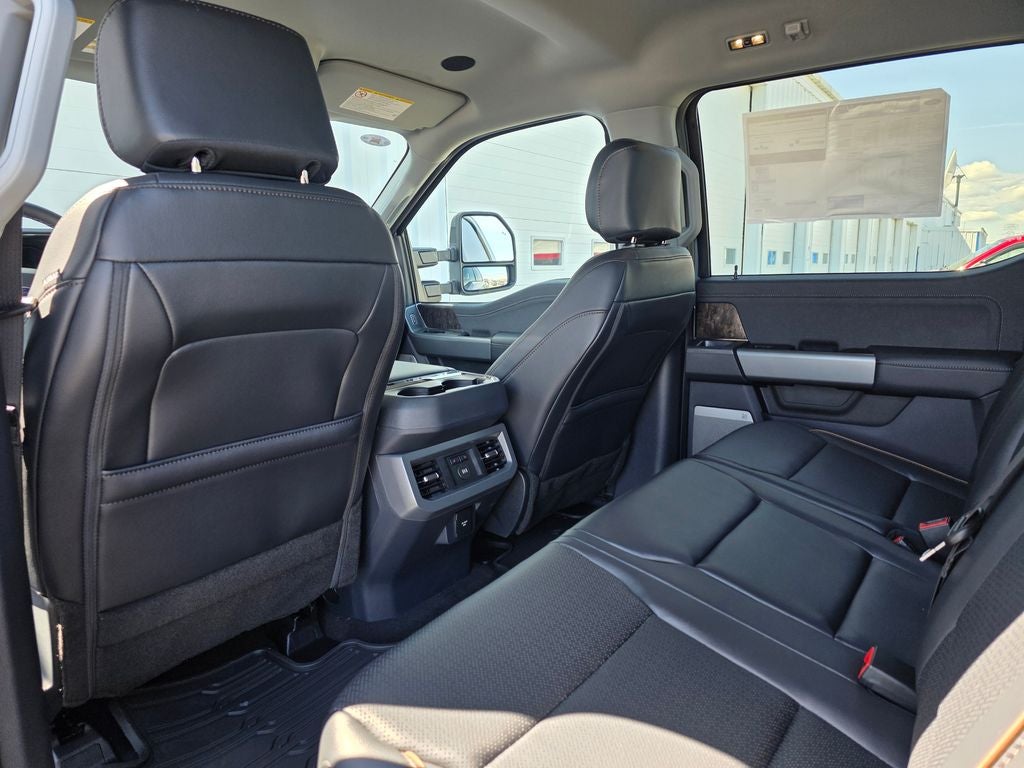 2026 Ford F-350SD Lariat DRW