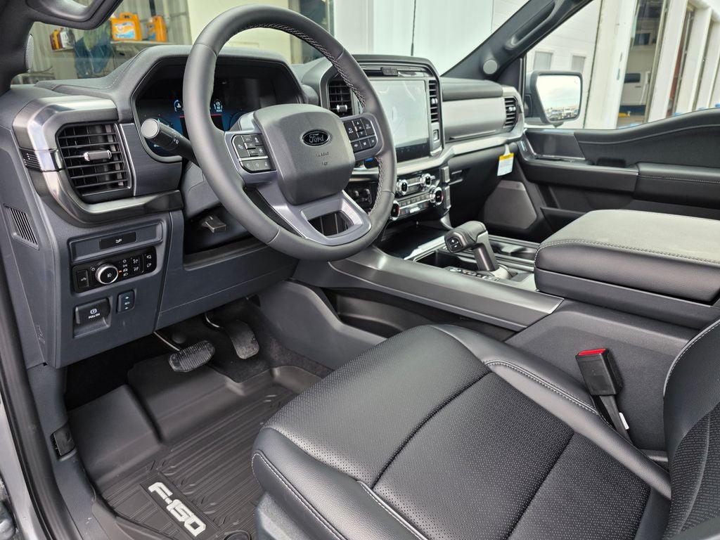 2026 Ford F-150 Lariat Black Appearance Pkg