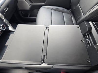 2026 Ford F-150 Lariat Black Appearance Pkg