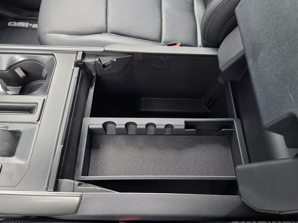 2026 Ford F-150 Lariat Black Appearance Pkg