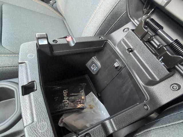 2025 Jeep Wrangler 4-DOOR SPORT S