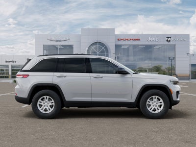 2025 Jeep Grand Cherokee LAREDO 4X4