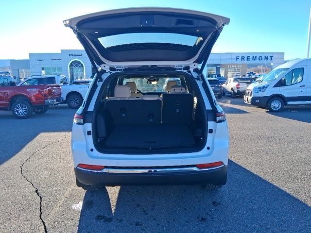 2025 Jeep Grand Cherokee LIMITED 4X4