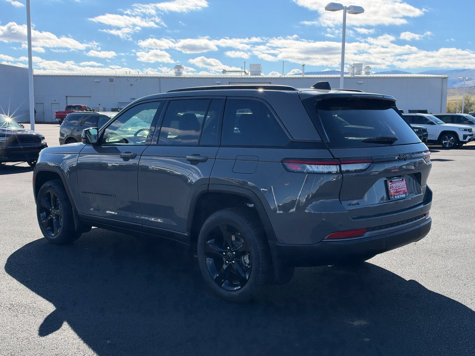 2027 Jeep Grand Cherokee LIMITED 4X4