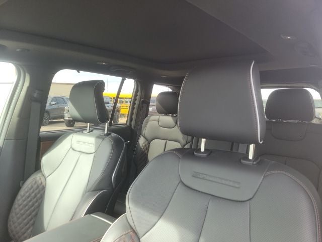 2026 Jeep Grand Cherokee SUMMIT 4X4