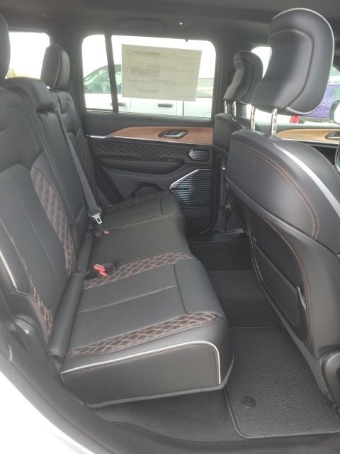 2026 Jeep Grand Cherokee SUMMIT 4X4