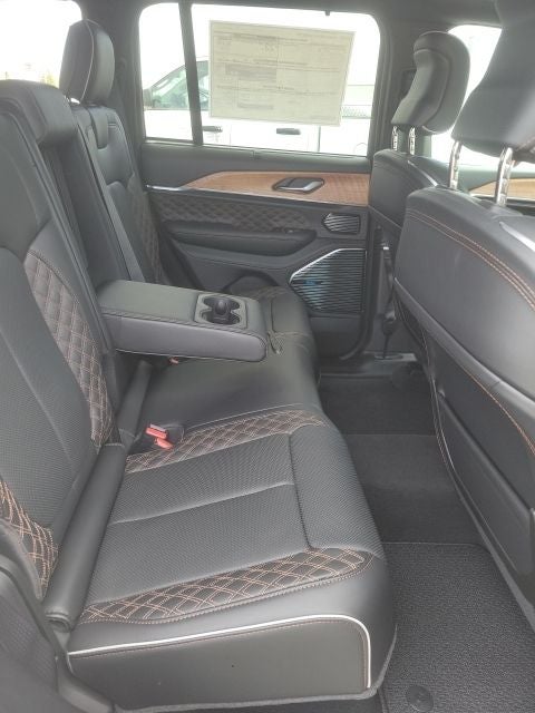 2026 Jeep Grand Cherokee SUMMIT 4X4