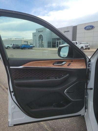 2026 Jeep Grand Cherokee Summit