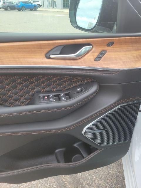 2026 Jeep Grand Cherokee Summit