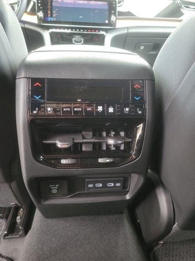 2026 Jeep Grand Cherokee Summit