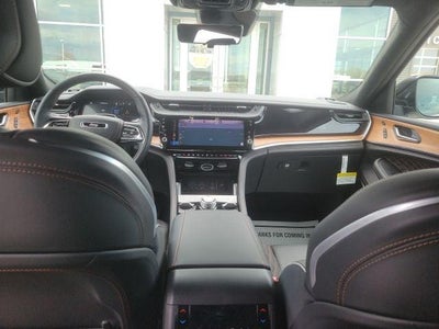 2026 Jeep Grand Cherokee Summit