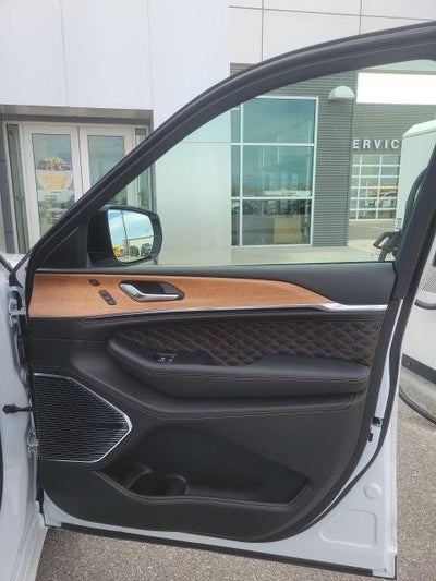 2026 Jeep Grand Cherokee Summit