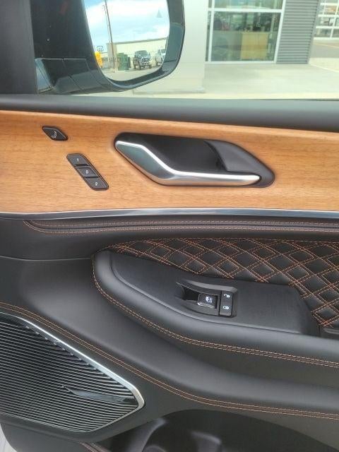 2026 Jeep Grand Cherokee Summit