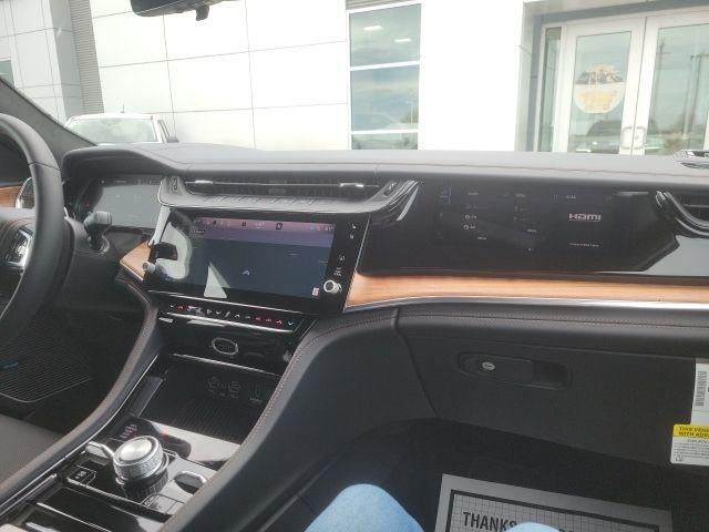 2026 Jeep Grand Cherokee Summit