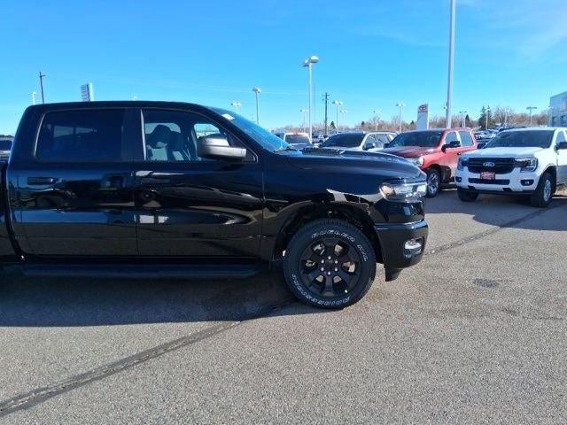 2026 RAM Ram 1500 1500 EXPRESS CREW CAB 4X4 5'7' BOX