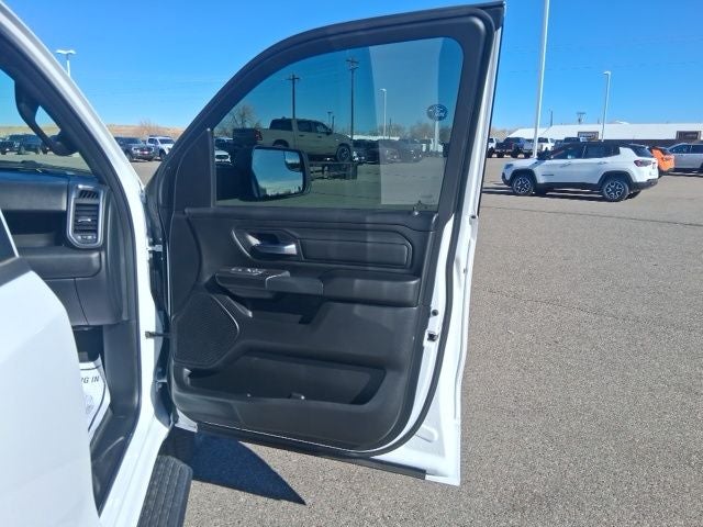 2026 RAM Ram 1500 1500 EXPRESS CREW CAB 4X4 5'7' BOX