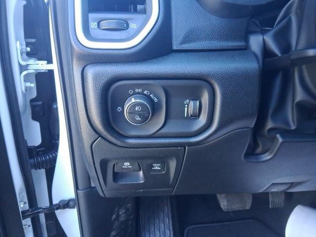 2026 RAM Ram 1500 1500 EXPRESS CREW CAB 4X4 5'7' BOX