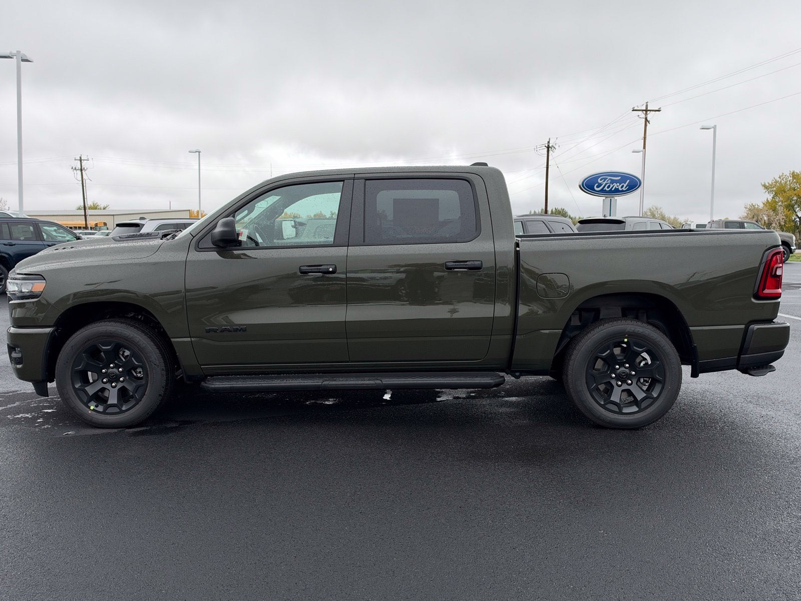 2027 RAM 1500 1500 EXPRESS CREW CAB 4X4 5'7' BOX