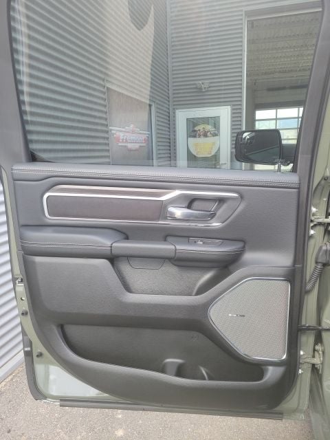 2026 RAM Ram 1500 1500 LAIE CREW CAB 4X4 5'7' BOX