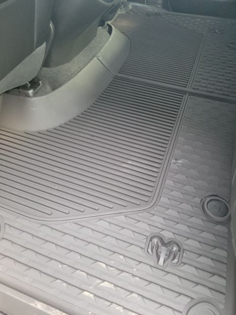 2026 RAM Ram 1500 1500 LAIE CREW CAB 4X4 5'7' BOX