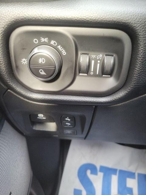 2026 RAM Ram 1500 1500 LAIE CREW CAB 4X4 5'7' BOX