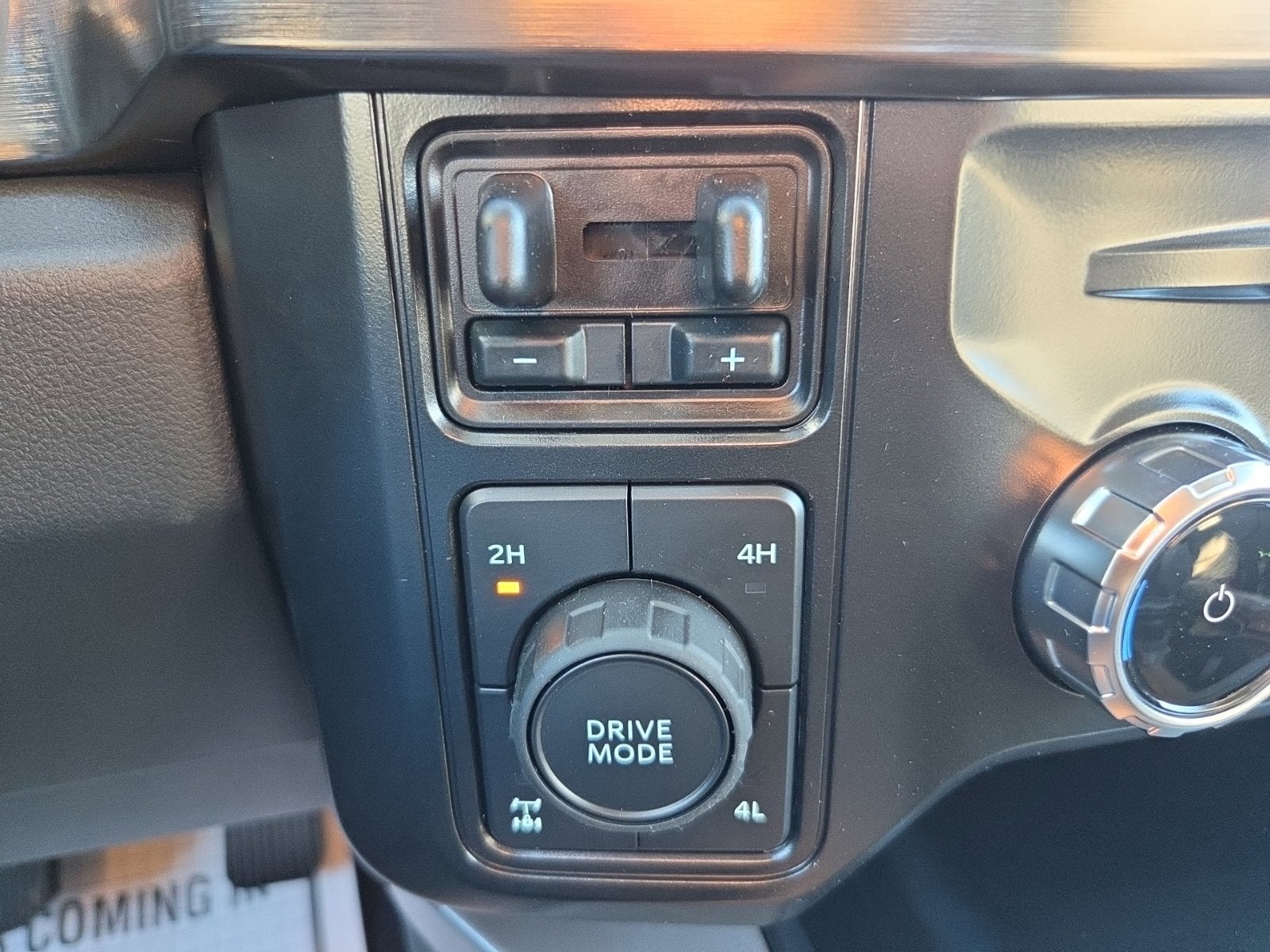 2027 Ford F-350SD Lariat