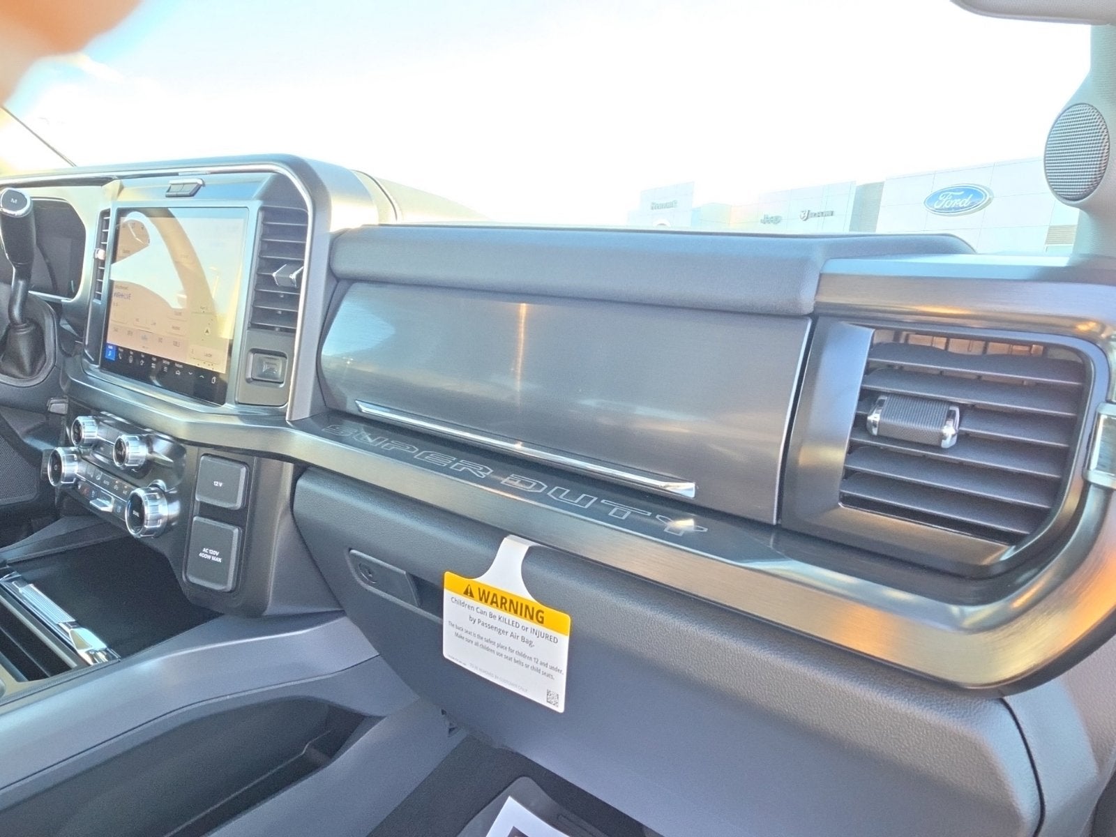2027 Ford F-350SD Lariat