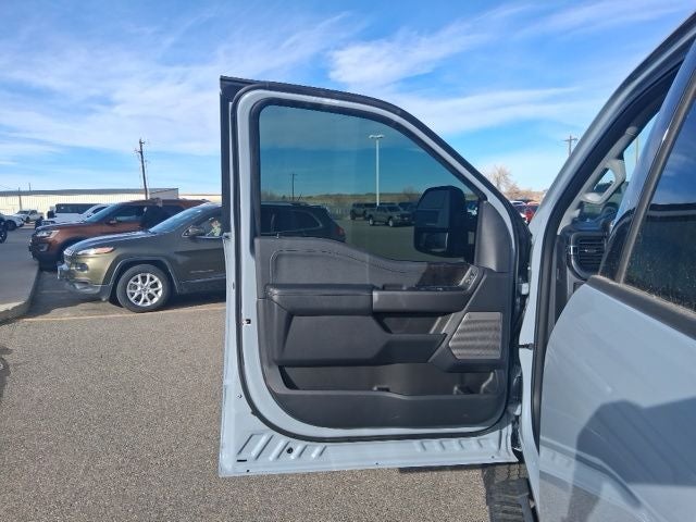 2026 Ford F-350SD Lariat Black Appearance Pkg