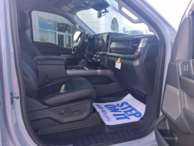 2026 Ford F-350SD Lariat Black Appearance Pkg