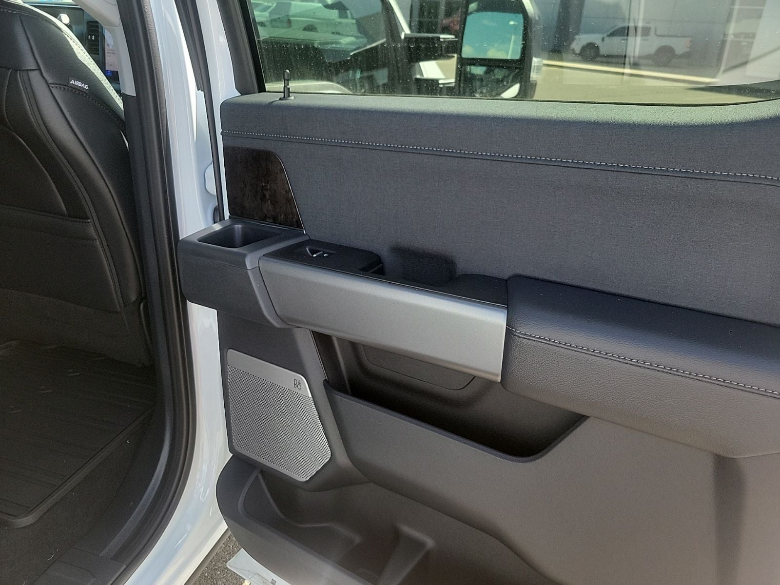 2026 Ford F-350SD Lariat DRW