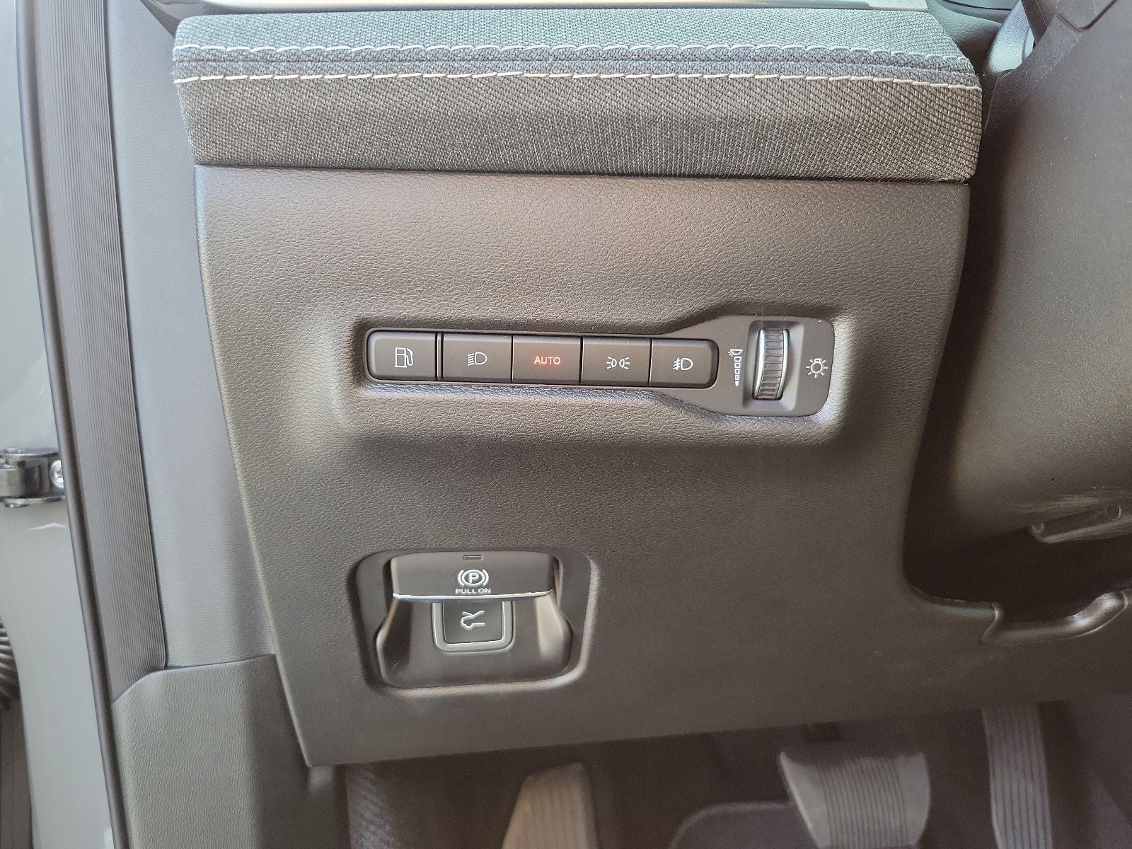 2026 Jeep Cherokee Laredo Hybrid
