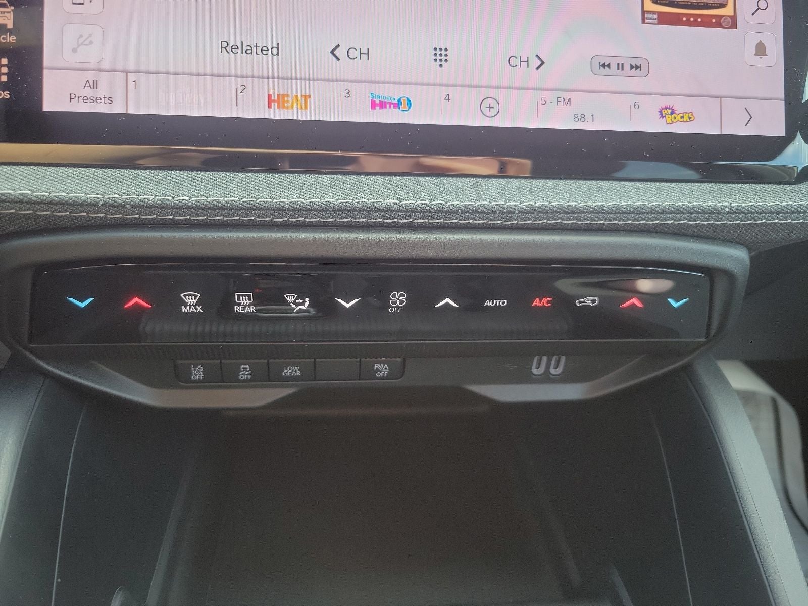 2026 Jeep Cherokee Laredo Hybrid