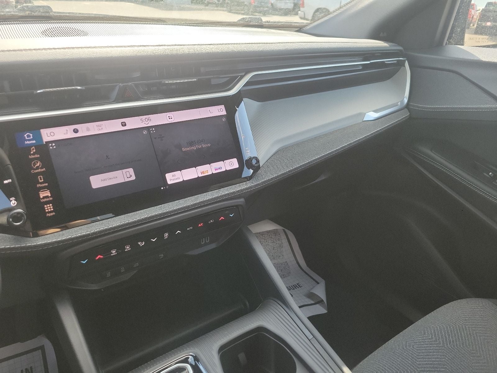 2026 Jeep Cherokee Laredo Hybrid
