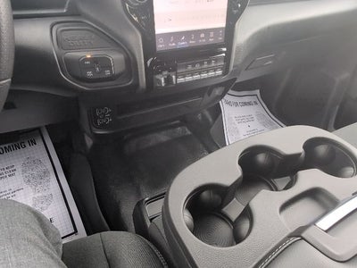 2026 RAM Ram 3500 3500 TRADESMAN CREW CAB 4X4 8' BOX