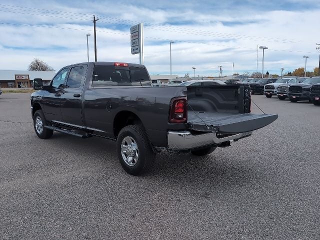 2026 RAM Ram 3500 3500 TRADESMAN CREW CAB 4X4 8' BOX